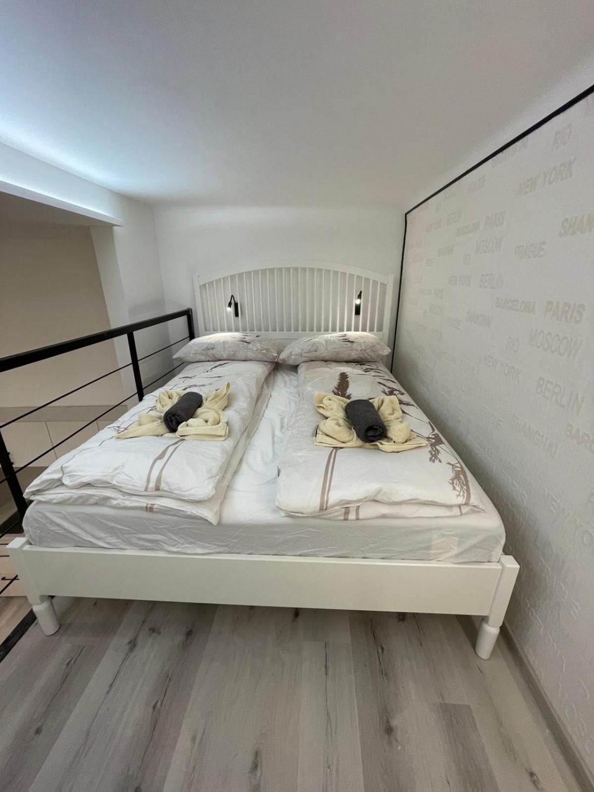 Szekely Apartment Near Deak Ferenc Square With Free Parking In Garage Budapest Ngoại thất bức ảnh